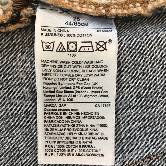 GAP 5 Pocket Mini Skirt in Acid Wash, 25 LN - Picture 6 of 7